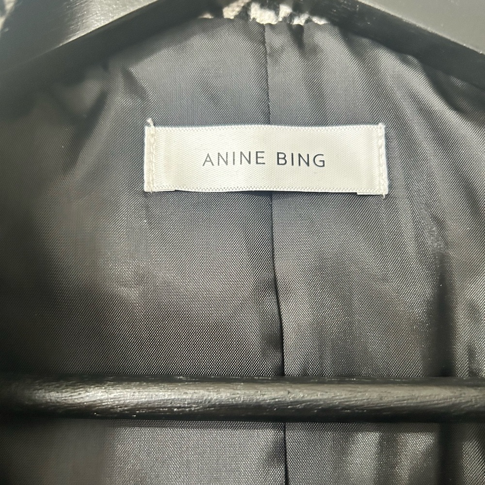 ANINE BING Classic Fishbone Blazer in Black and Off-White - Picture 8 of 9
